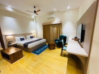 The Grand Fateh Resort and Spa - 4