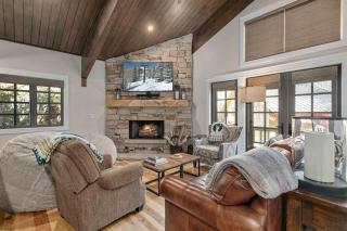 Mountain Modern Retreat - Hot Tub condo - 0