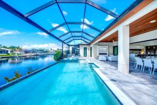 CoralVilla Twenty Two - modern, pool & spa, water view, boating, TV - 0