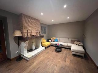 4 Star Gascon Retreat with Pool and Tennis court - 4