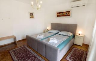 Bright apartment in Umag - 1