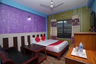 OYO 618 Hotel Middle Point - 6