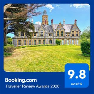 Luxury 1 Bedroom Duplex with Free Parking - 9