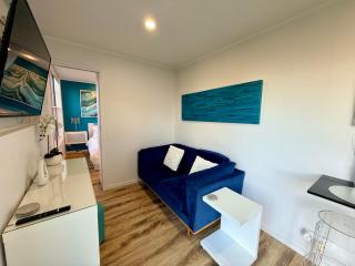 Tiny House in Belconnen 1BR Self Contained Complete Home Filtration as seen on The Block Phillip Island Wine - 5