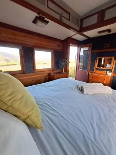 The Red Caboose Train Carriage - McGregor - 9