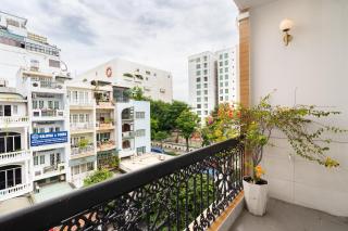 V Living - Hidden Gem in District 1 & Free Laundry - 4