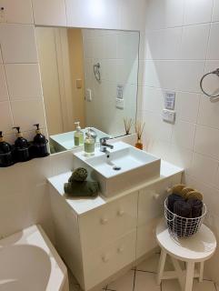 Hamilton Island Poinciana 008 Ground Floor 2bedrooms Free Buggy - 8