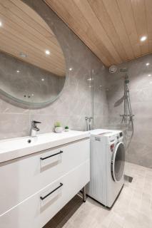 Stylish 3BR Apartment in Center with Sauna Tub - 6