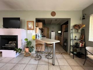 Tranquility in the Trees Loft Style Apartment - 8