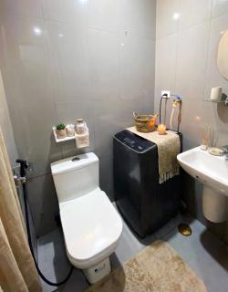 Air Residences 49F City View, Wifi & Netflix - 9