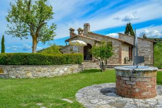 Stone House Apartment With Pool In Tuscan Hills - 1