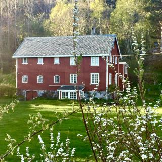 Charmerende Gård Fra 1919 Nær Kristiansund - 9