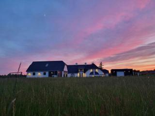 Historic Farm And Surf Shack At Cold Hawaii - 9