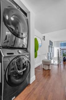 Luxury 2BD Corner Loft with Stunning Miami River View - 2