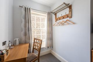 The Black Swan Inn - 7