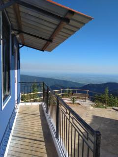 Mountain Retreat with Majestic Waterfall & Sunrise Views - 4