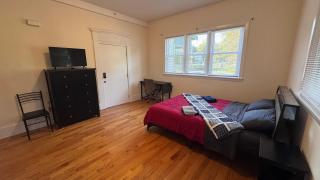 Updated 1BR, 1st floor, near T, free parking - 9