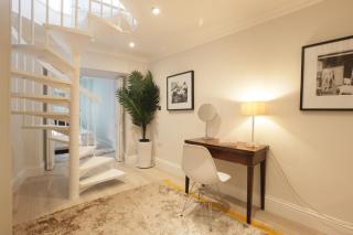 Newly Refurbished 1 Bedroom in Vibrant Notting Hill - 3