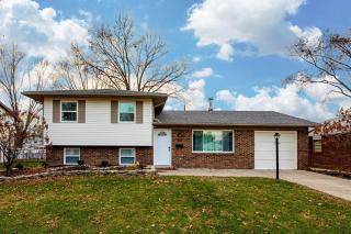 Gahanna Family-Friendly 4BR Retreat • King Bed - 4