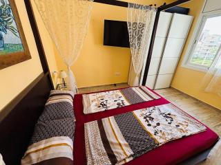 Sea View appartment with 65 inch TV - 2