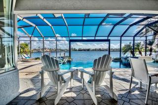 CoralVilla Seascape -on 8 Lakes, infinity pool, spa, boating, views - 1