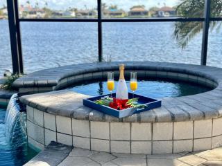 CoralVilla Seascape -on 8 Lakes, infinity pool, spa, boating, views - 2