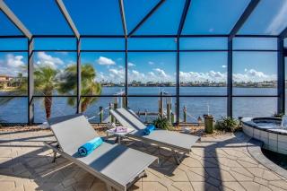 CoralVilla Seascape -on 8 Lakes, infinity pool, spa, boating, views - 5