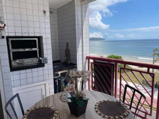 Apartamento frente mar na Enseada - 4