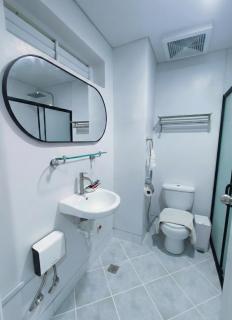 Pool View with Massage Chair-5 min to Cebu Airport - 1