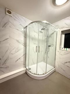TOTTENHAM URBAN HAVEN 5 guest 2 br Home - 3