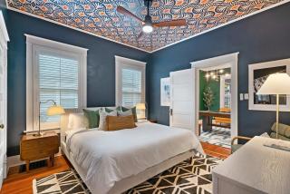 Hot Tub-Pool Table-Big Yard-Cooper Young Bungalow - 4