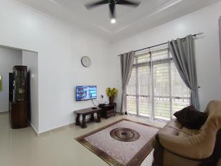 NikNa Homestay Batu Rakit - WIFI - 2