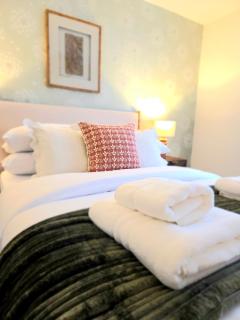 The Mitre, Cheltenham, Stylish, Sleeps 8, Parking, Central - 3