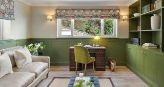 Luxury seaside home - 5 mins walk to beach - hot tub - 3