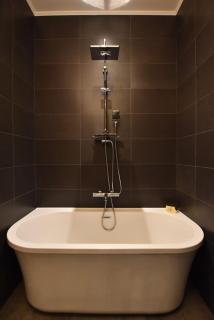 Sensual Old Town! Best location, Bath, keyless! - 5