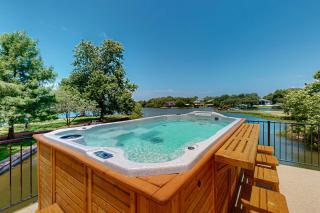 Luxurious Retreat on Lake LBJ Pool, Hot Tub, Dock - 7