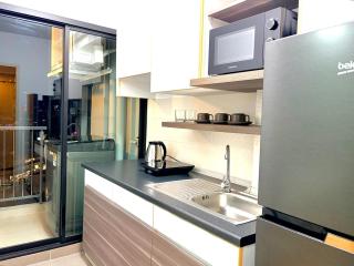 Stylish Phuket Old Town Condo Pool Gym Walk to All - 4