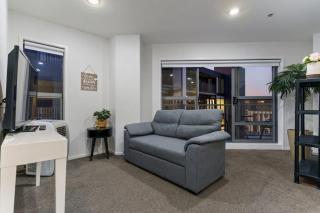 Urban Chic on Union w Free Parking & Skyline views - 8