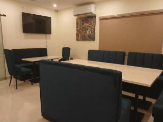 C & C Luxury Suites - 5