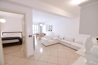 Home & Corso Elegant City Stay Avellino -Casa Vacanza con Terrazza Privata - 8