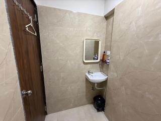 Indigo Tides Luxe 2BHK Steps to the Beach - 8