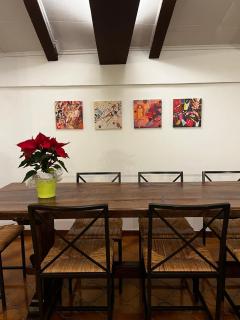 Spacious 4BR Suite & Prime Location and Comfort - 2