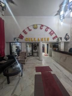 Gillani's Hotel - 5