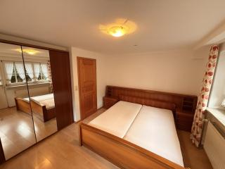 Oberbauernhof - Wohnung Am Garten -- Moderne FeWo im schönen Schwarzwaldhaus - 4