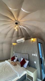 Fortuna Rum Bubble Hotel & Jeep Tours - 9