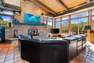 Hilltop Designer Villa, 3 Acres, Forever Views - 8