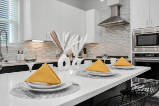 Mohr Haus - Walk to NRG Stadium - Medical Center - Sleeps 8 - 2