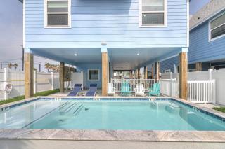 High-End 6 Bedroom I Heated Pool I Mins to Beach! - 9
