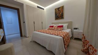 Luxury and Art Contemporary with Masterpieces - 1