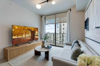 Urban Oasis Luxury Suite- Sky High Amenities - 9